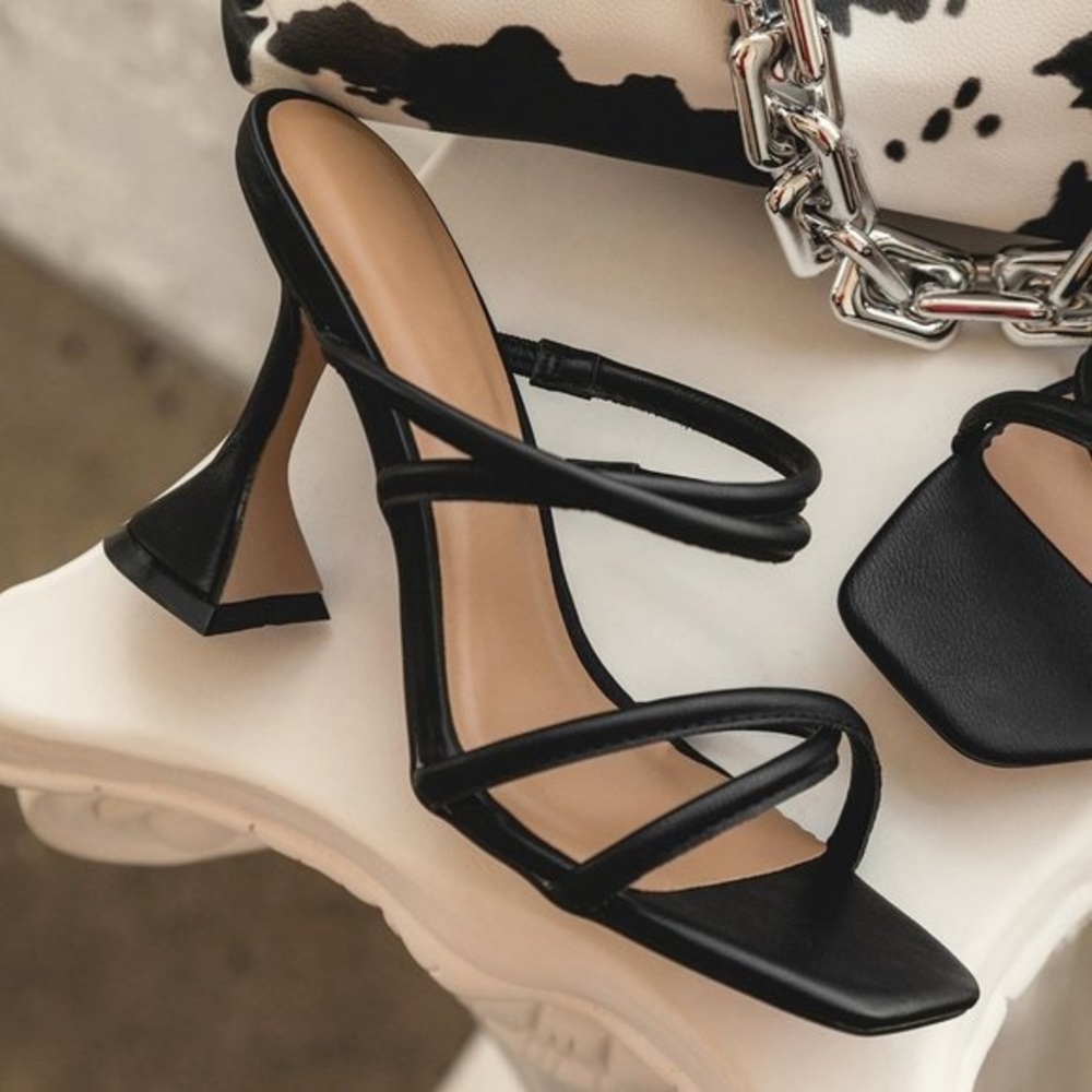 NEW!! Slip On Criss Cross Comfortable Spool Heel